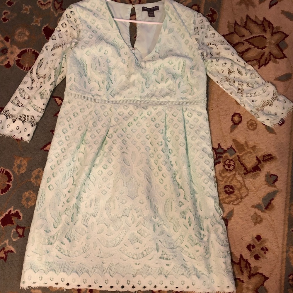 A pea in the pod Mint lace maternity dress